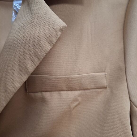 Dizzy Lizzy Womens Cropped Blazer One Button Long Sleeve Camel Tan Medium - Picture 4 of 10